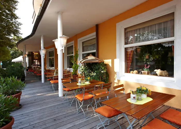 Otel Vier Jahreszeiten 3*