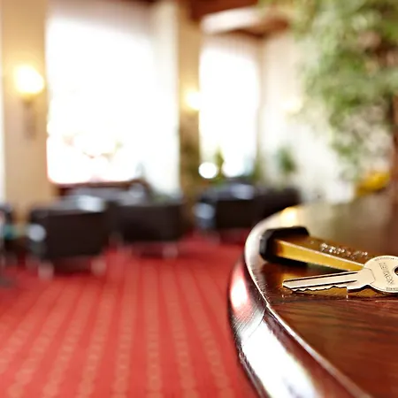 Hotell Vier Jahreszeiten 3*