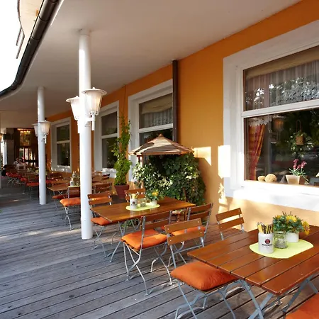 Hotell Vier Jahreszeiten 3*