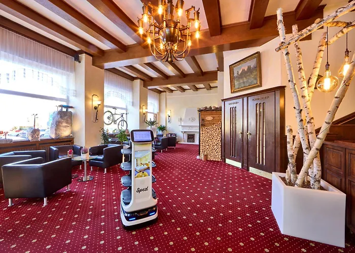 מלון Vier Jahreszeiten 3*