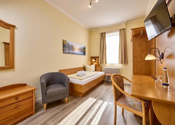 Vier Jahreszeiten 3*